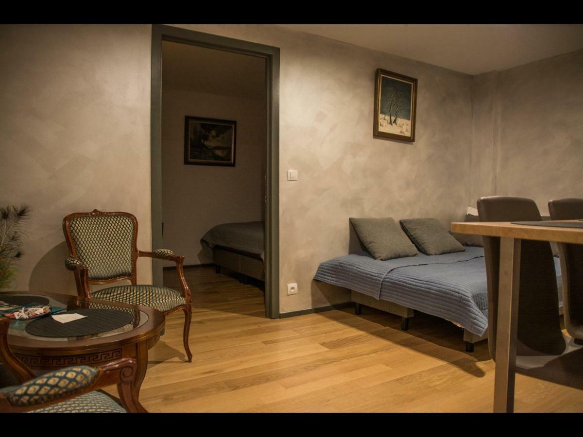 Au Manoir Des Vallees Maffe Экстерьер фото
